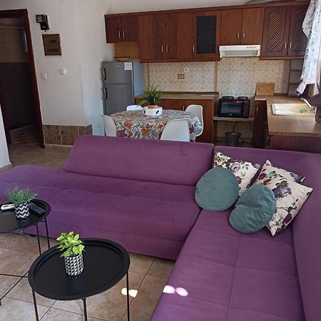 Blue Moon Accommodation Неа Миханиона Екстериор снимка