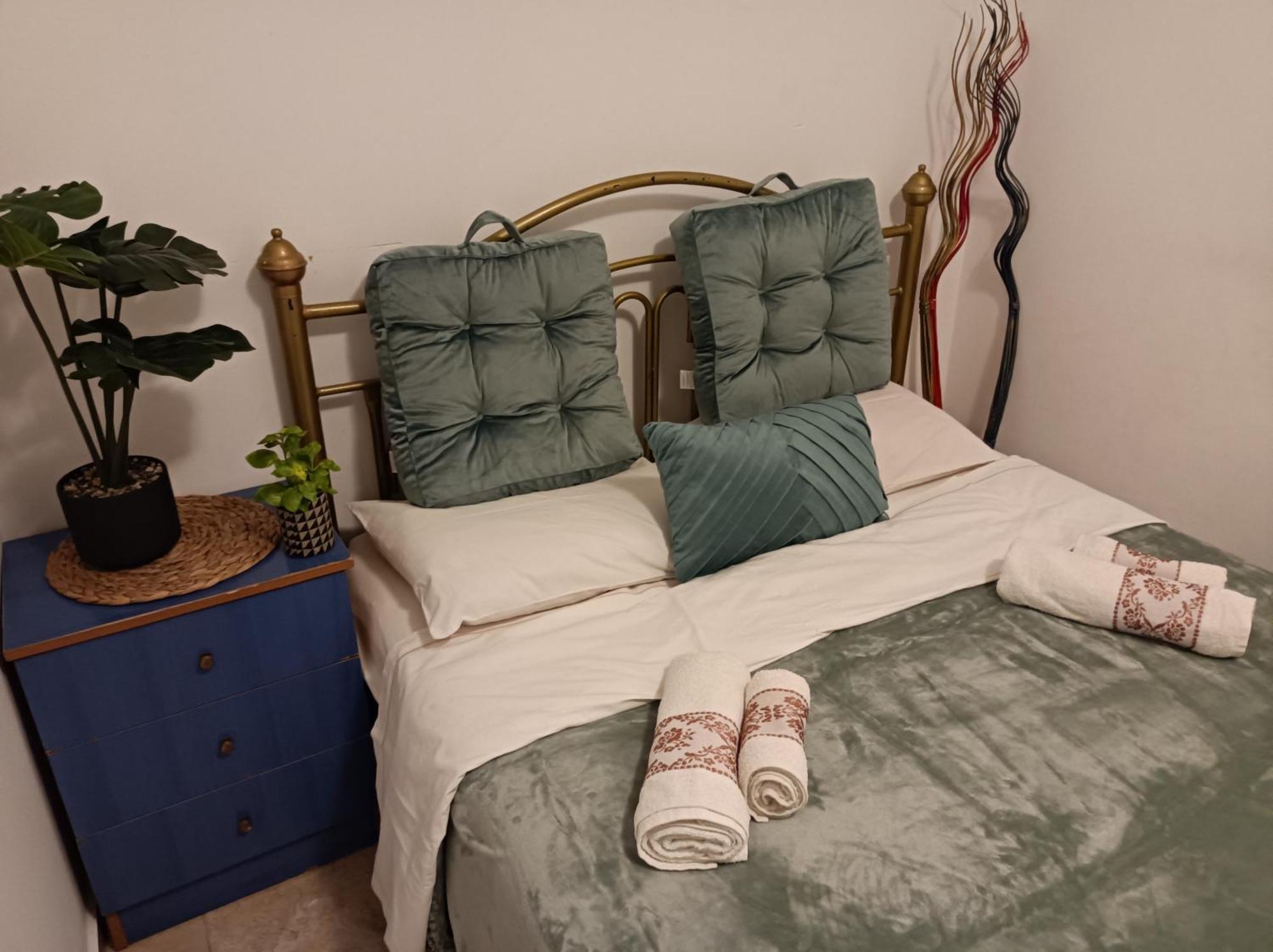 Blue Moon Accommodation Неа Миханиона Екстериор снимка
