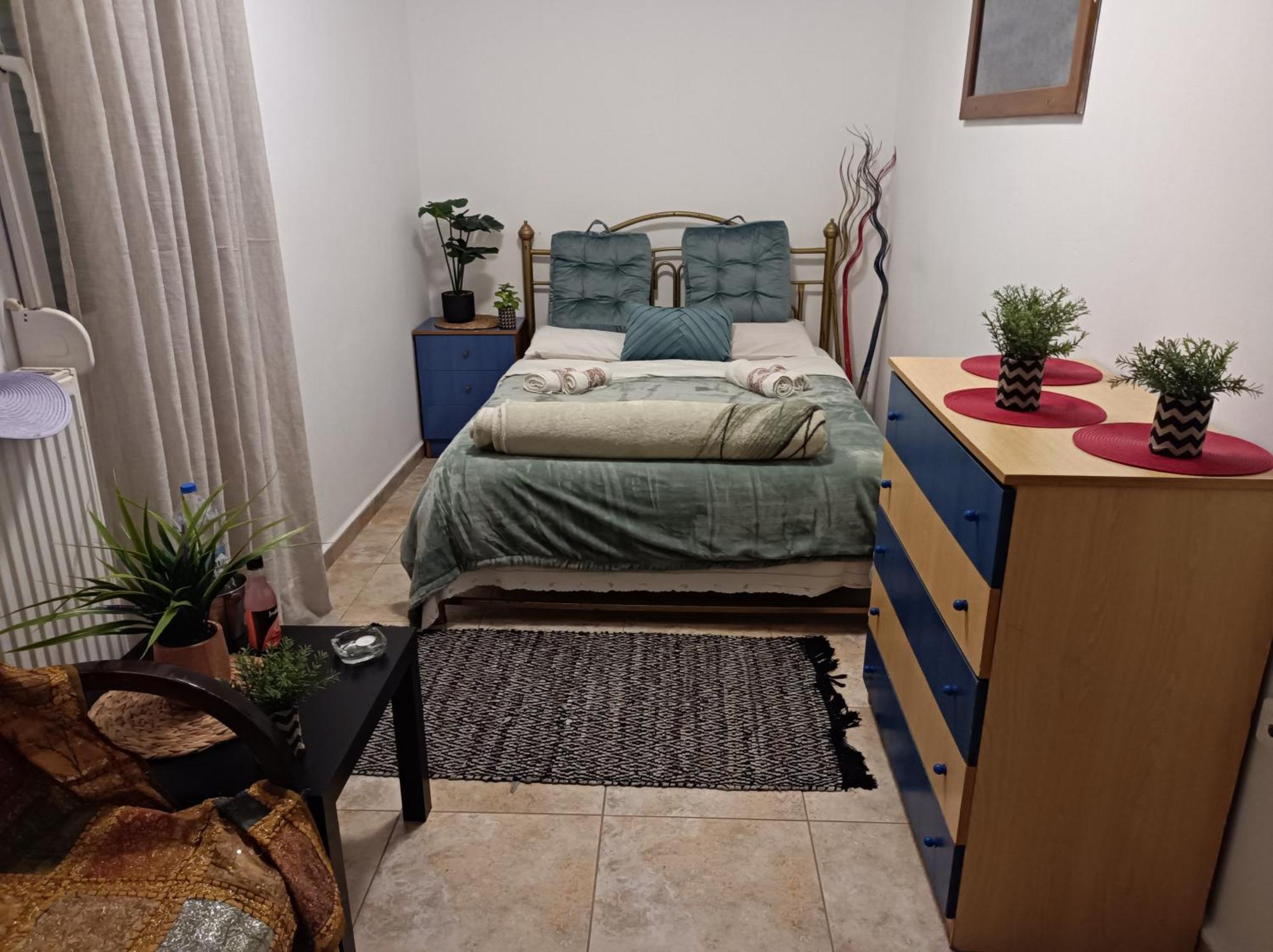 Blue Moon Accommodation Неа Миханиона Екстериор снимка