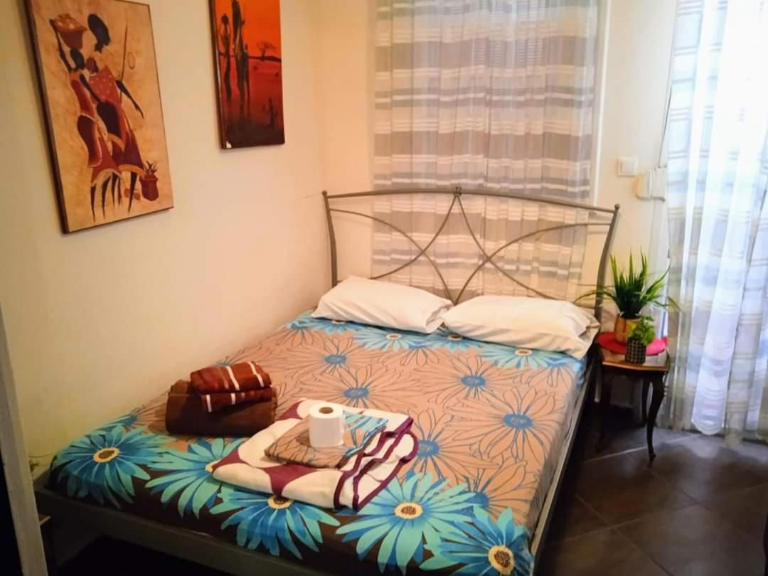 Blue Moon Accommodation Неа Миханиона Екстериор снимка