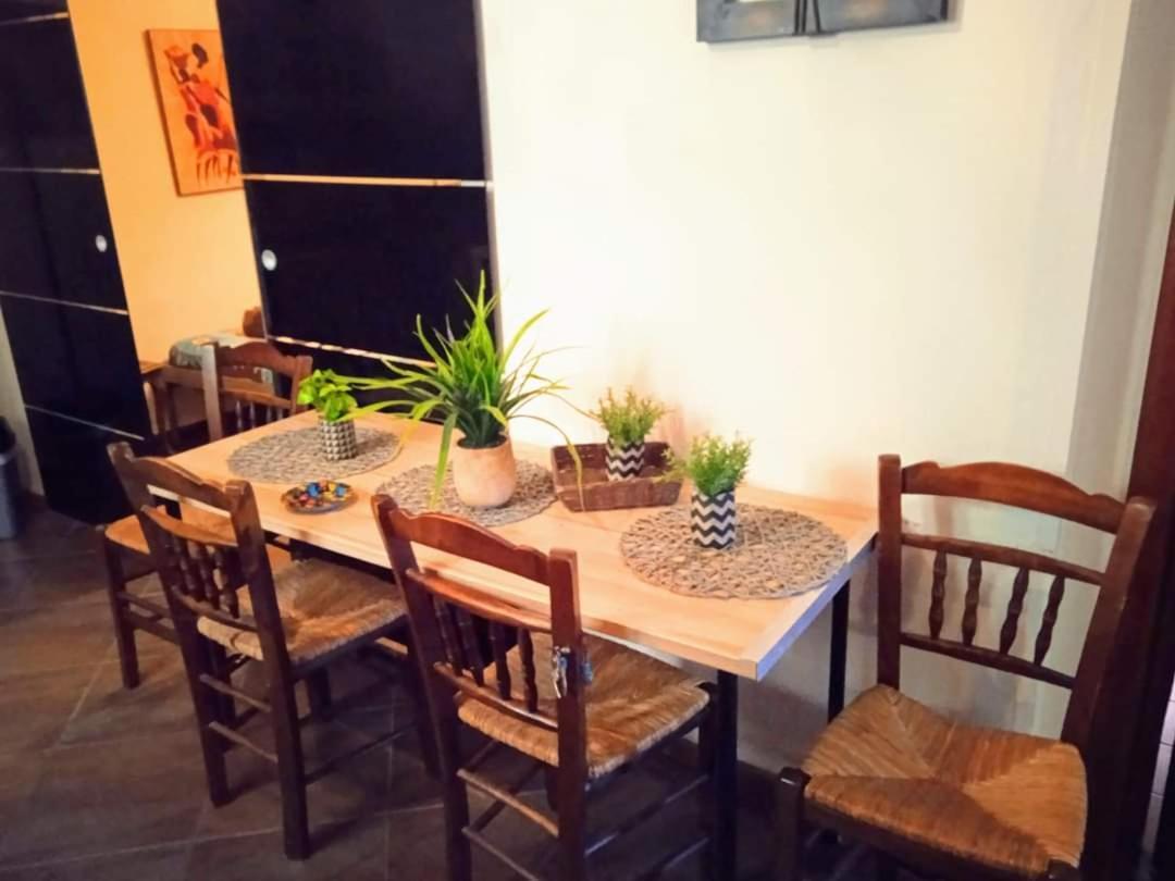Blue Moon Accommodation Неа Миханиона Екстериор снимка