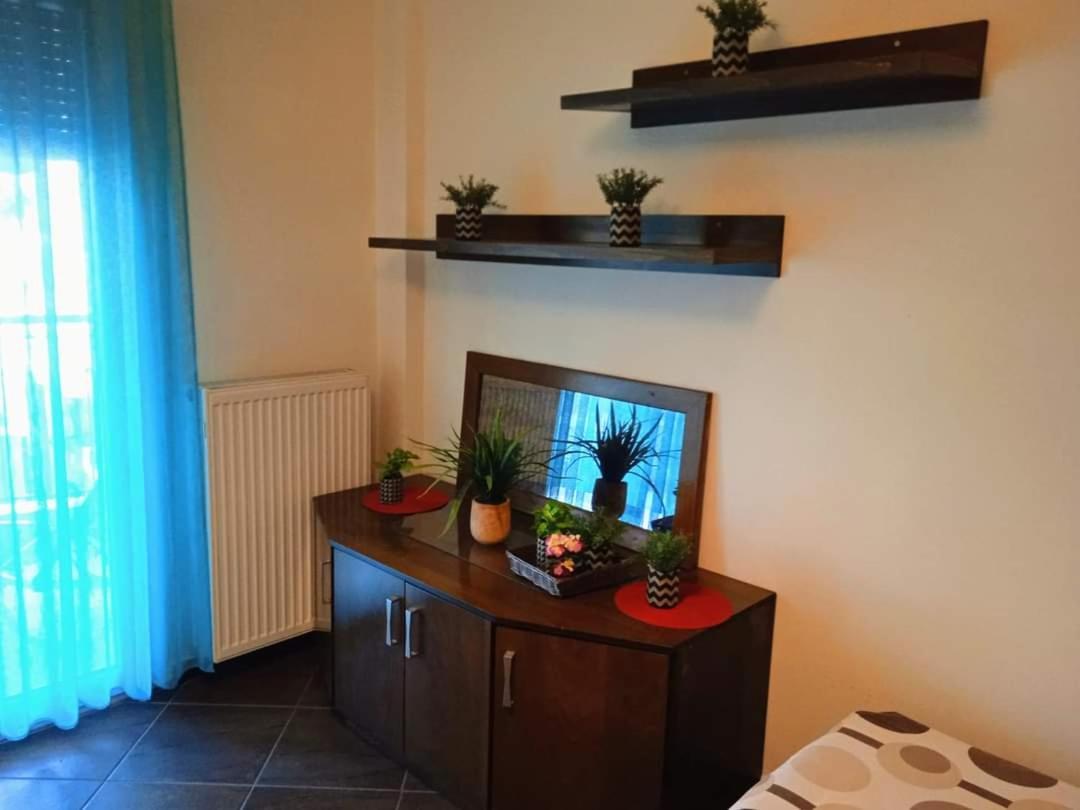 Blue Moon Accommodation Неа Миханиона Екстериор снимка