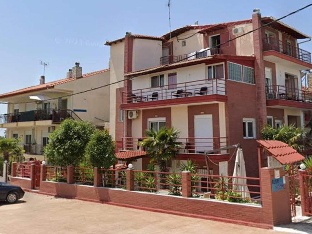 Blue Moon Accommodation Неа Миханиона Екстериор снимка